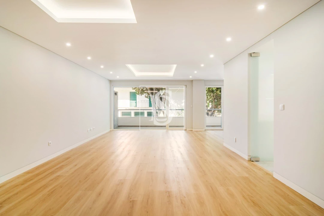 Apartamento T3 para Venda em Carcavelos e Parede Foto 4