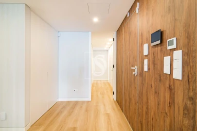 Apartamento T3 para Venda em Carcavelos e Parede