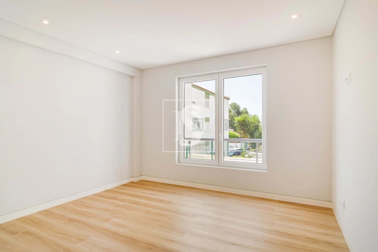 Apartamento T3 para Venda em Carcavelos e Parede Foto 20