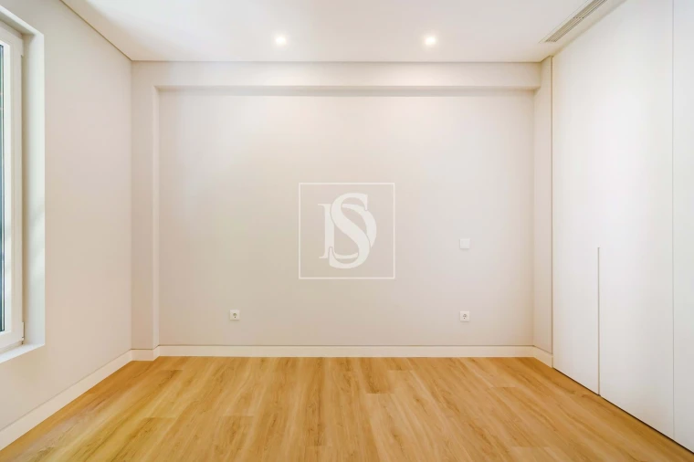 Apartamento T3 para Venda em Carcavelos e Parede Foto 18