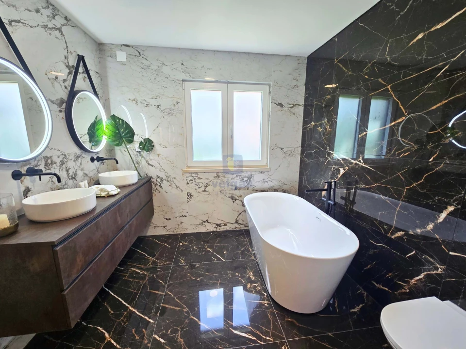 Moradia T4 para Venda em Charneca de Caparica e Sobreda Foto 17