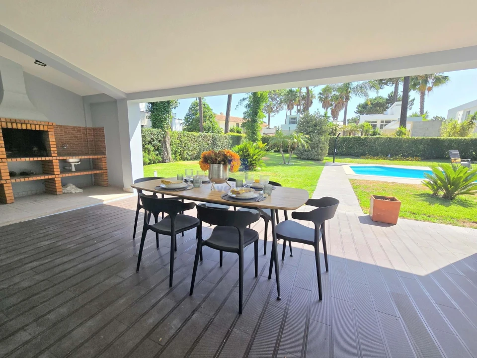 Moradia T4 para Venda em Charneca de Caparica e Sobreda Foto 2