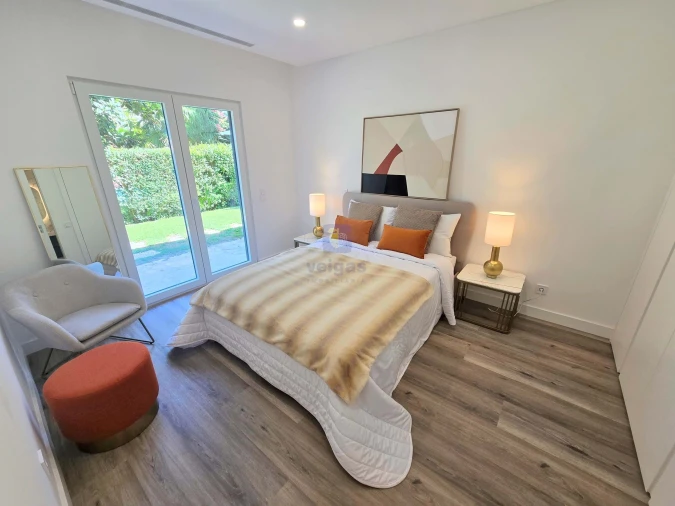 Moradia T4 para Venda em Charneca de Caparica e Sobreda Foto 9