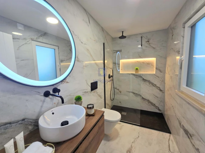 Moradia T4 para Venda em Charneca de Caparica e Sobreda Foto 16