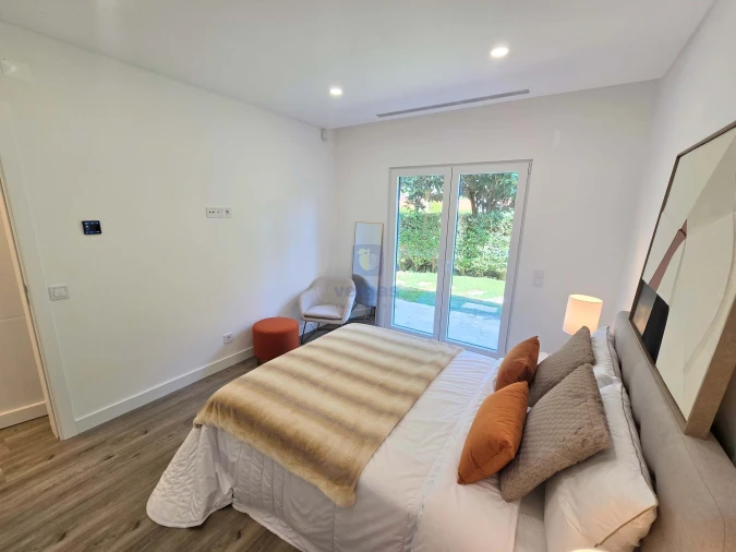 Moradia T4 para Venda em Charneca de Caparica e Sobreda Foto 8