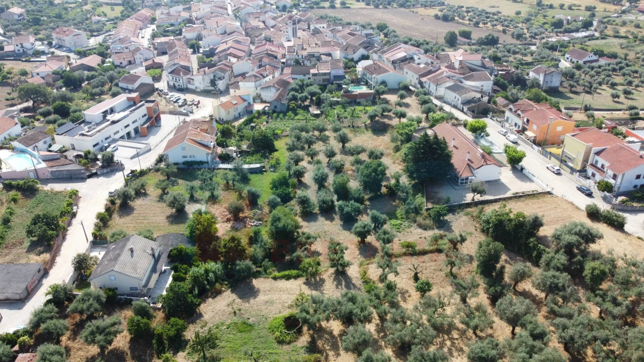 Terreno para Venda em Telhado Foto 21