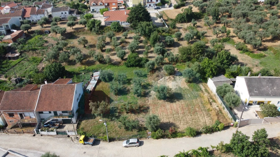 Terreno para Venda em Telhado Foto 2