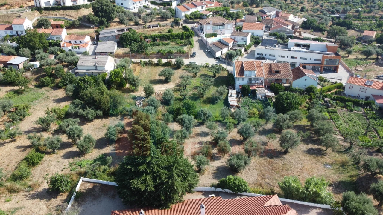 Terreno para Venda em Telhado Foto 17