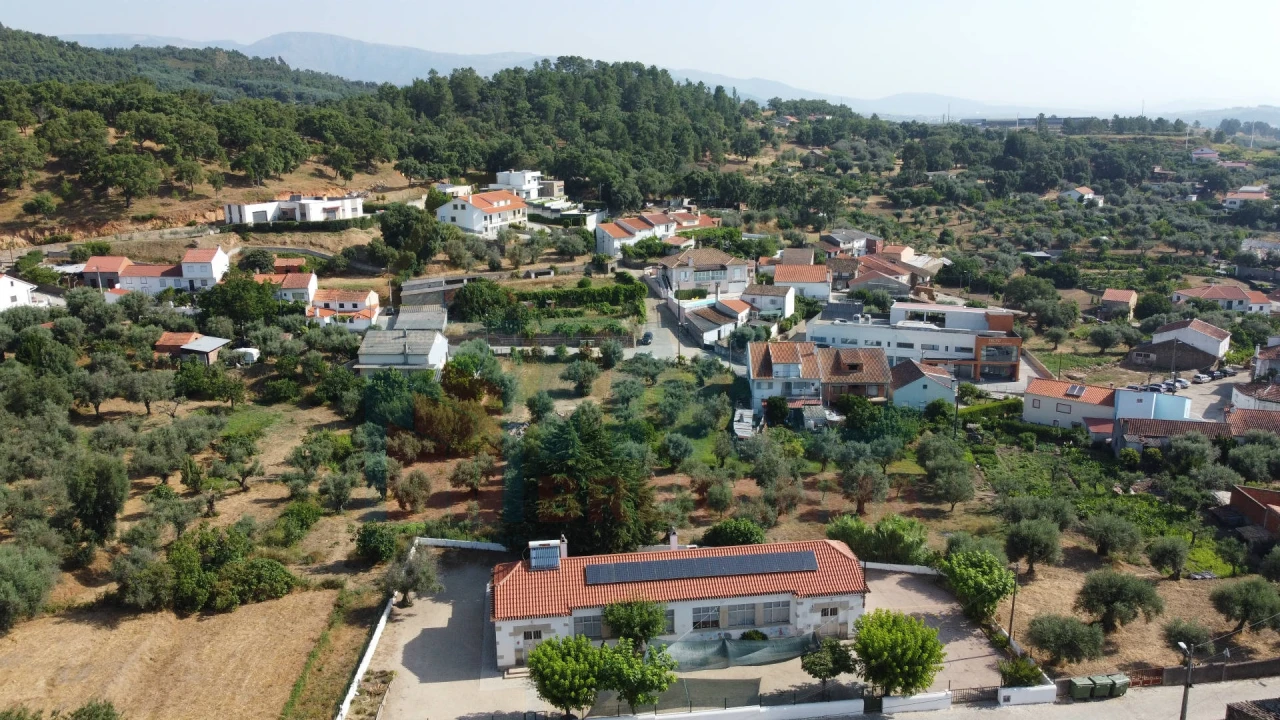 Terreno para Venda em Telhado Foto 18