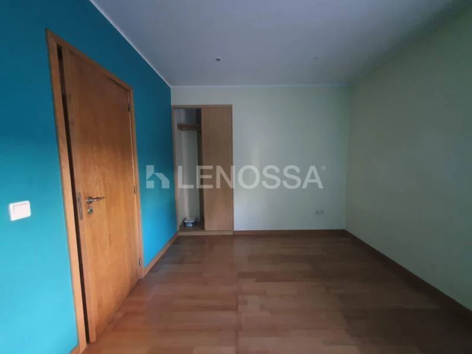 Apartamento T2 para Venda em Rebordosa Foto 9