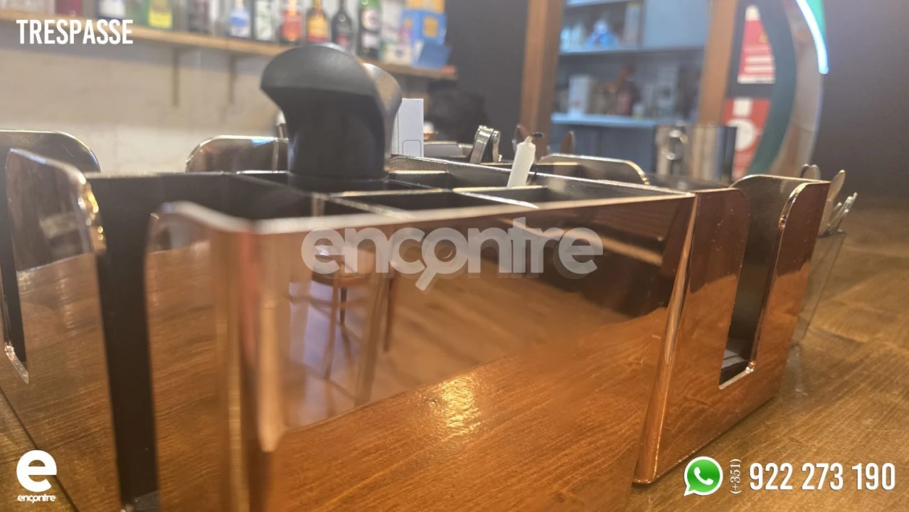 Loja para Trespasse em Venteira Foto 7