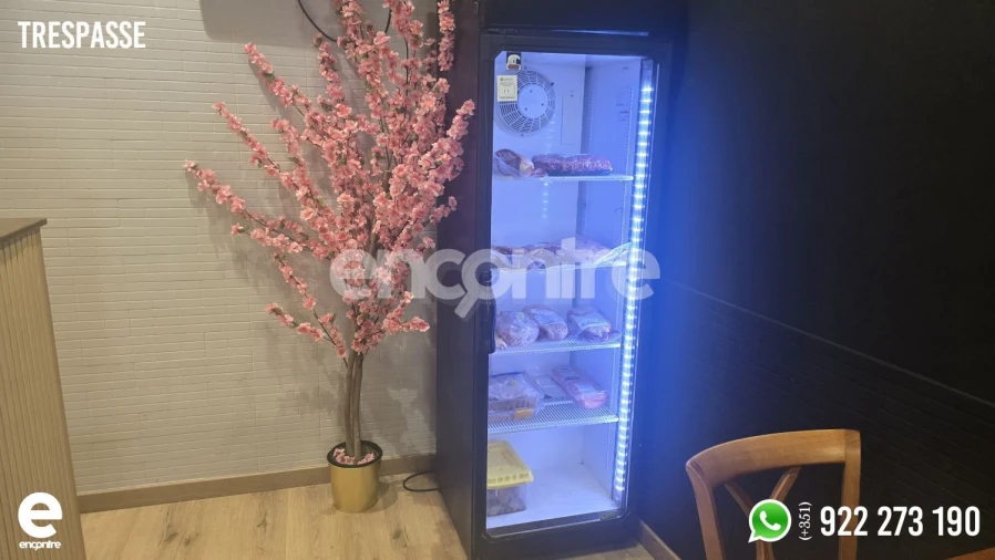 Loja para Trespasse em Venteira Foto 3