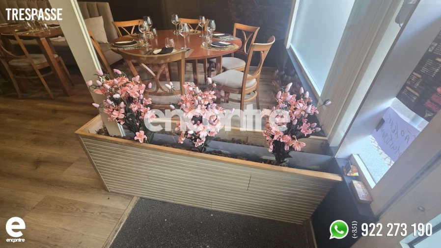 Loja para Trespasse em Venteira Foto 28