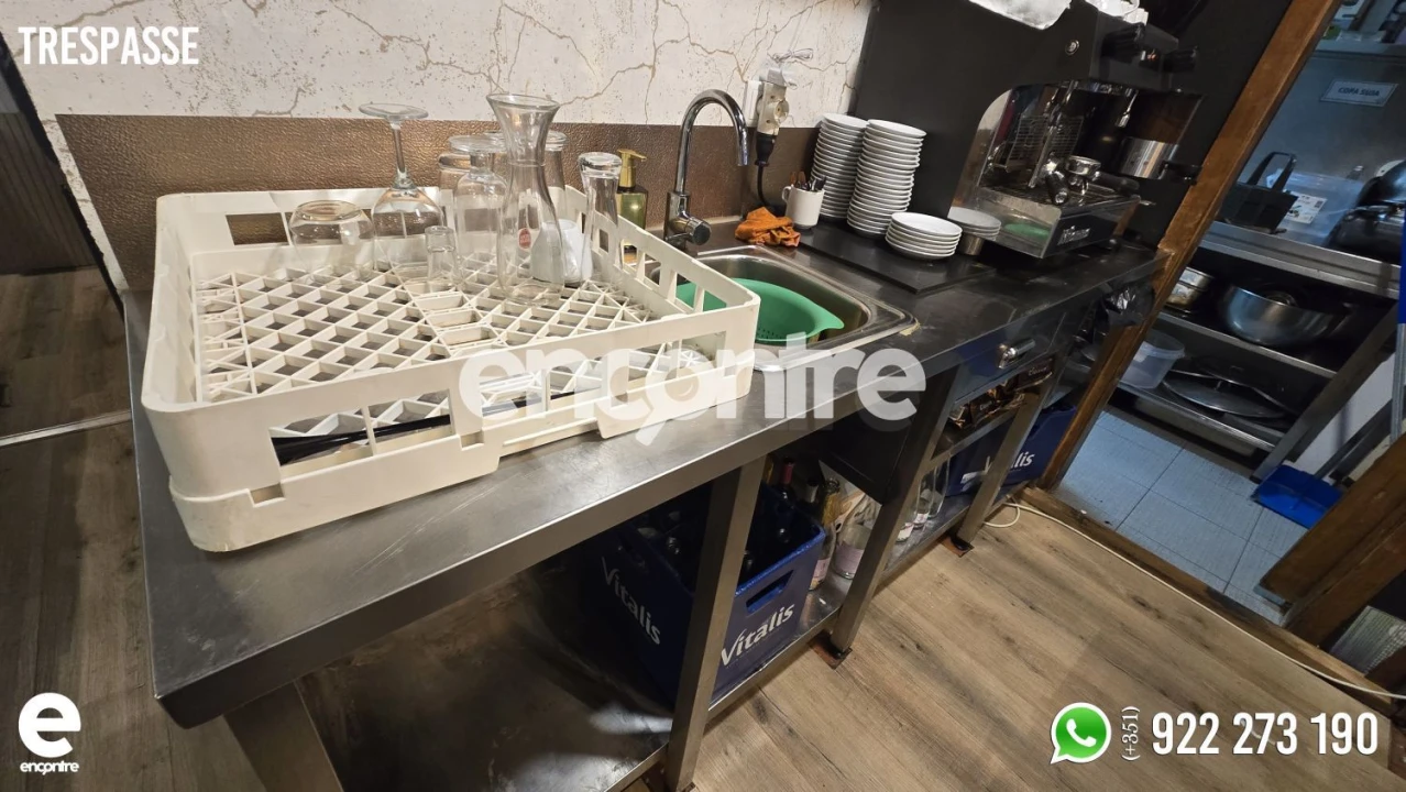 Loja para Trespasse em Venteira Foto 25