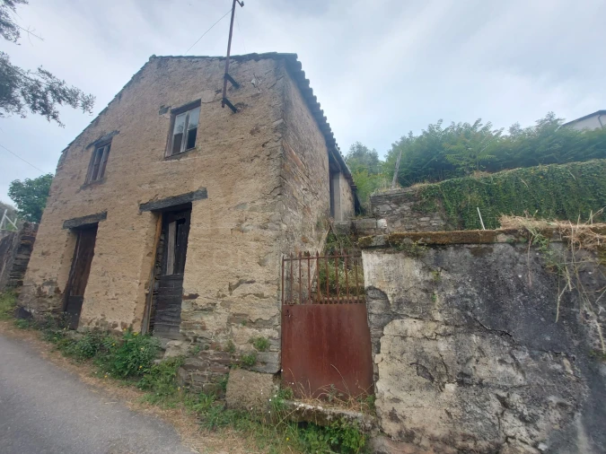 Moradia T4 para Venda em Vila Cova de Alva e Anseriz Foto 4