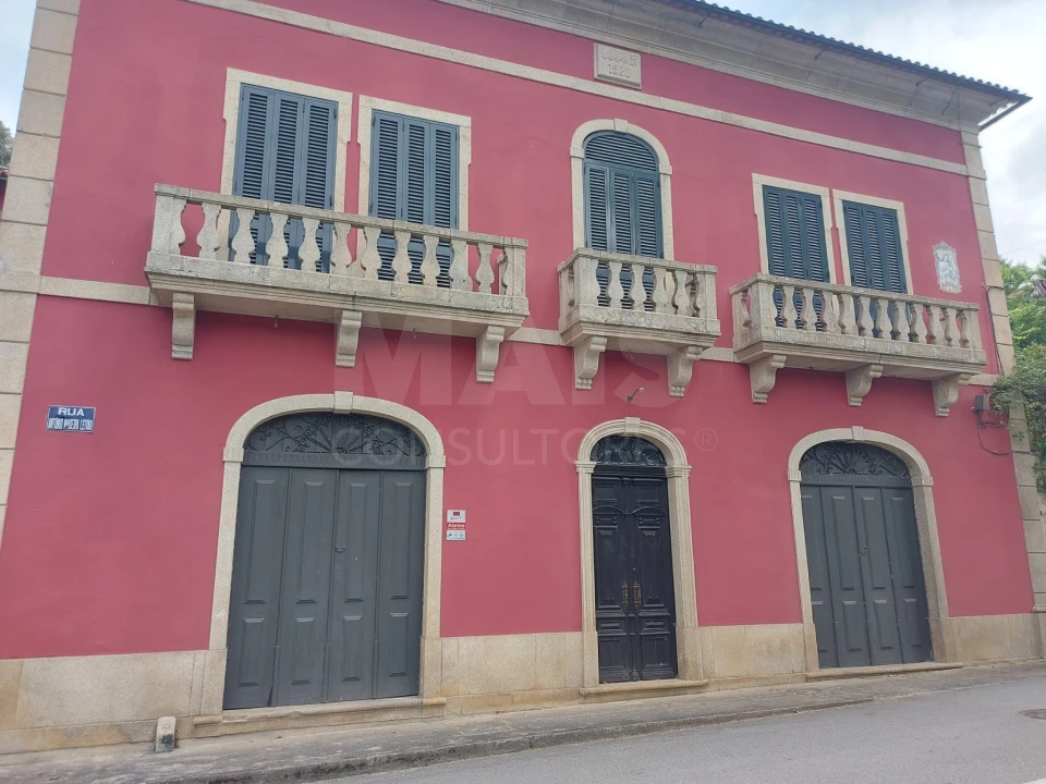 Moradia T4 para Venda em Vila Cova de Alva e Anseriz Foto 1