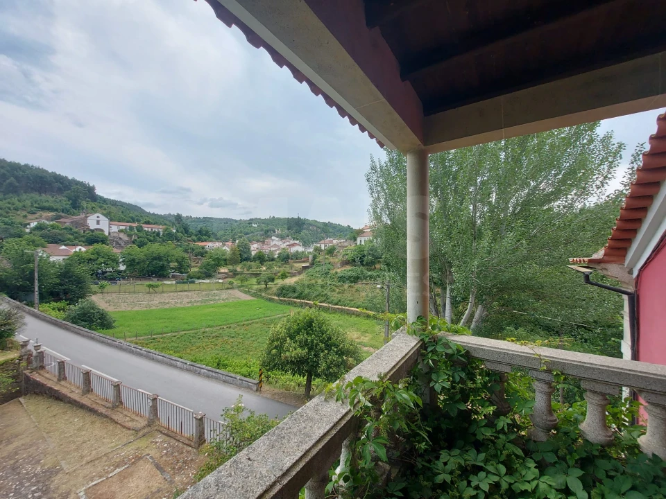 Moradia T4 para Venda em Vila Cova de Alva e Anseriz Foto 3