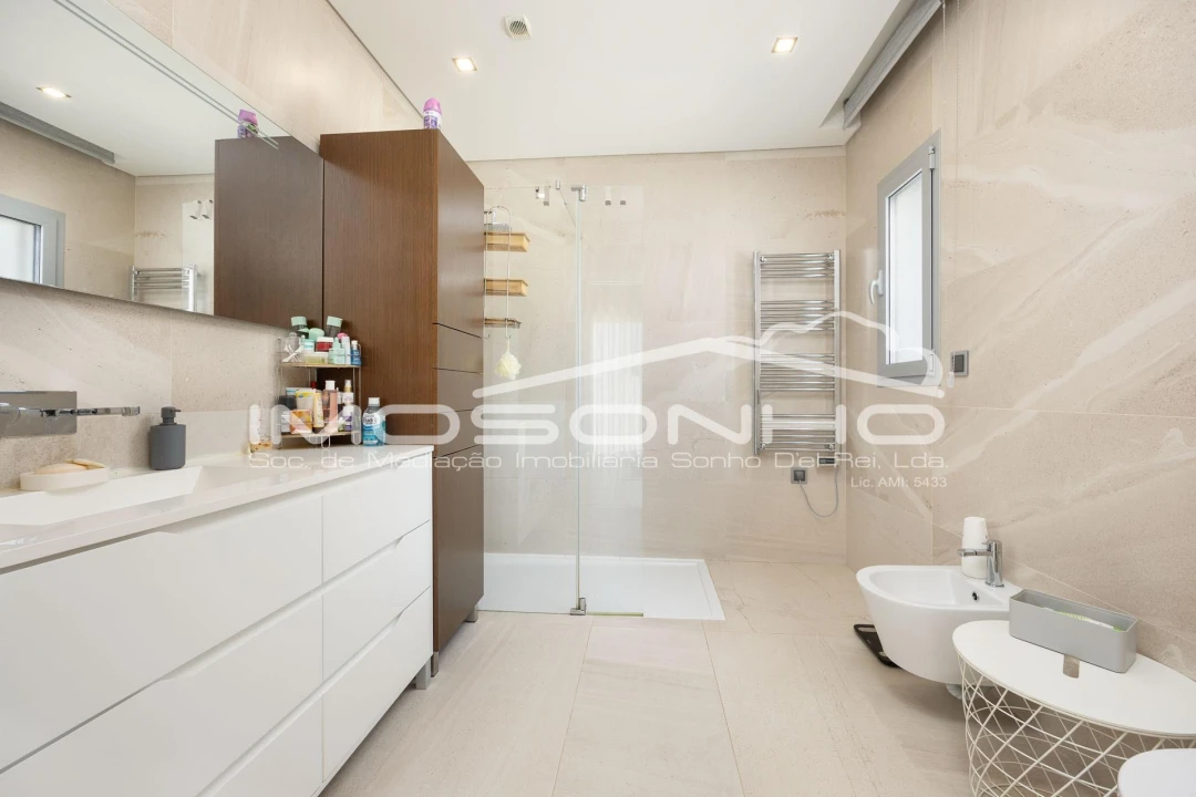 Moradia T4 para Venda em Marinha Grande Foto 12