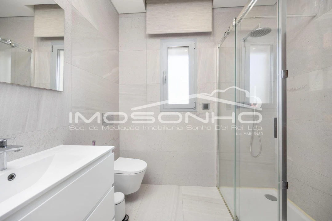 Moradia T4 para Venda em Marinha Grande Foto 15