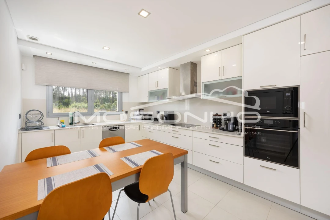 Moradia T4 para Venda em Marinha Grande Foto 5