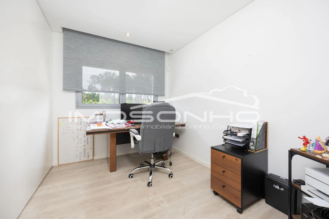 Moradia T4 para Venda em Marinha Grande Foto 9