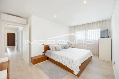 Moradia T4 para Venda em Marinha Grande