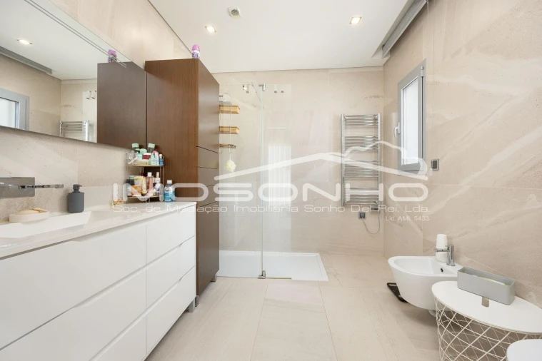 Moradia T4 para Venda em Marinha Grande Foto 12