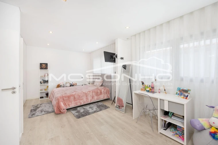 Moradia T4 para Venda em Marinha Grande Foto 13