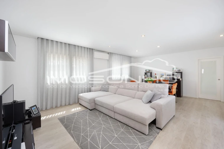 Moradia T4 para Venda em Marinha Grande Foto 3