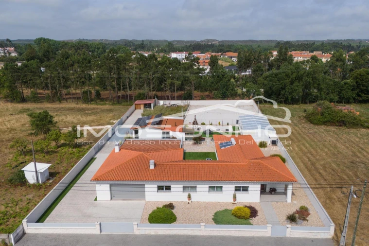 Moradia T4 para Venda em Marinha Grande Foto 41