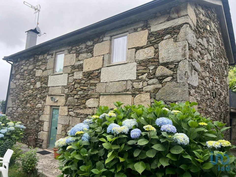 Moradia T2 para Venda em Carvalhais e Candal Foto 2