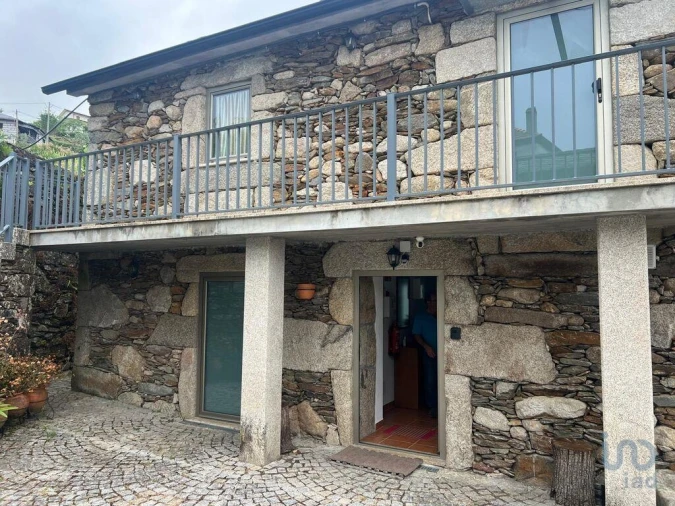 Moradia T2 para Venda em Carvalhais e Candal