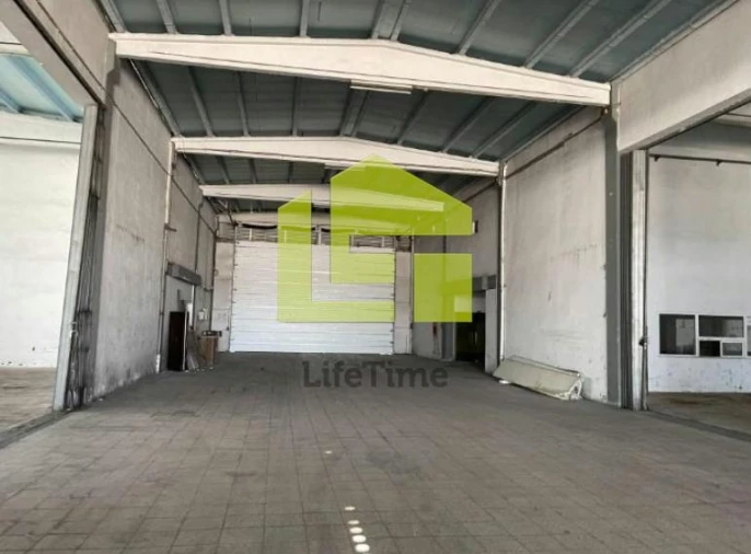 Armazém para Venda em Constantim e Vale de Nogueiras Foto 2