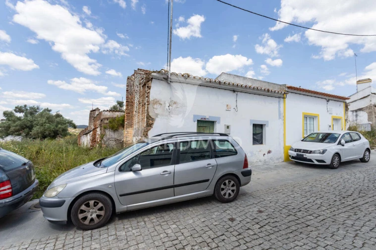 Moradia T4 para Venda em Torrão Foto 3