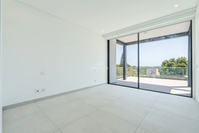 Moradia T4 para Venda em Albufeira e Olhos de Água