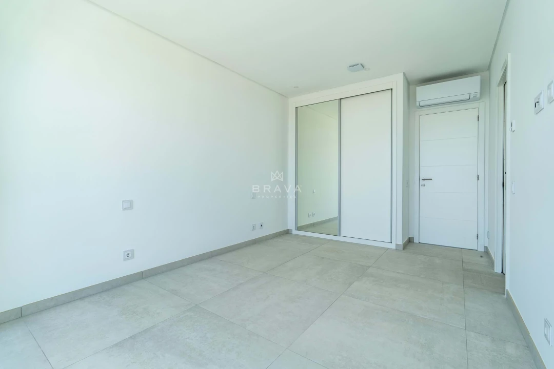 Moradia T4 para Venda em Albufeira e Olhos de Água Foto 30
