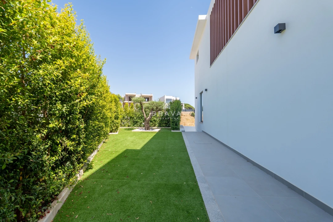 Moradia T4 para Venda em Albufeira e Olhos de Água Foto 42