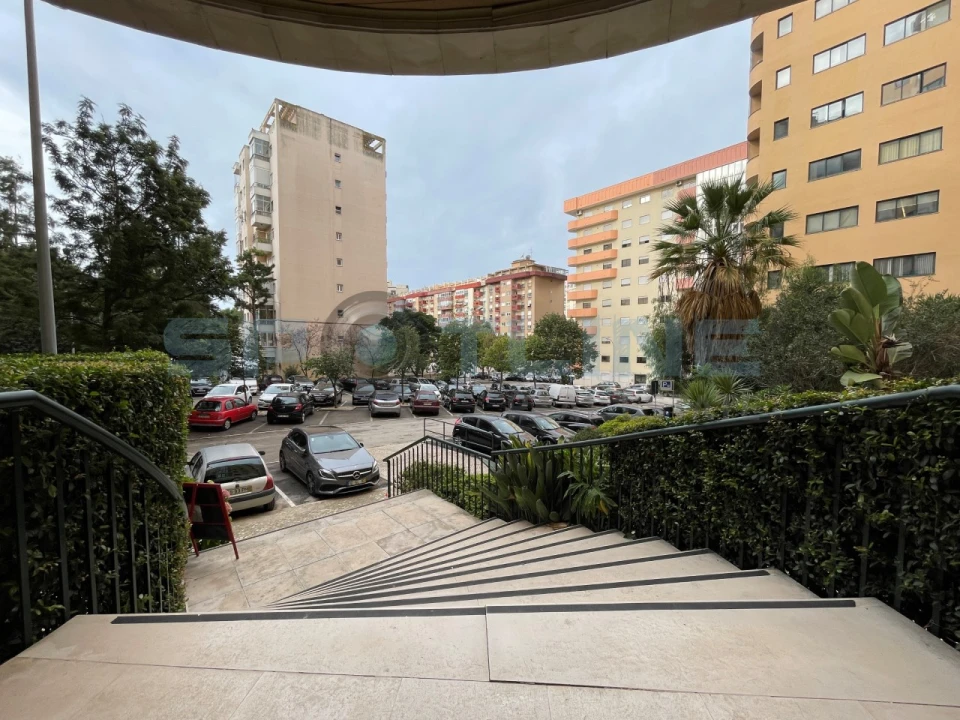 Escritório para Venda em Algés, Linda-A-Velha e Cruz Quebrada-Dafundo Foto 3