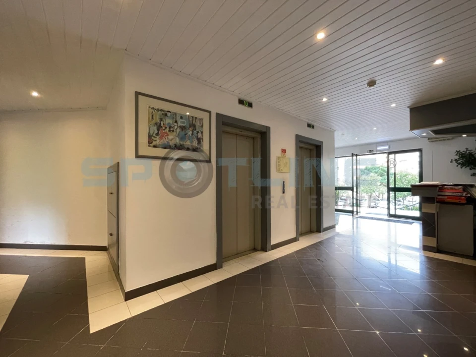 Escritório para Venda em Algés, Linda-A-Velha e Cruz Quebrada-Dafundo Foto 6