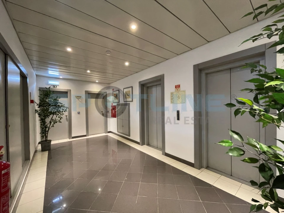 Escritório para Venda em Algés, Linda-A-Velha e Cruz Quebrada-Dafundo Foto 7