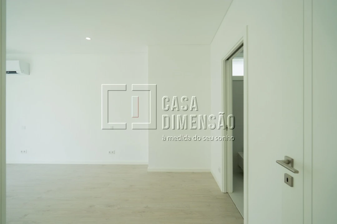 Moradia T5 para Venda em Charneca de Caparica e Sobreda Foto 30