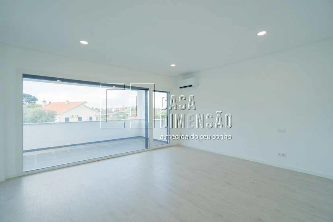 Moradia T5 para Venda em Charneca de Caparica e Sobreda Foto 49