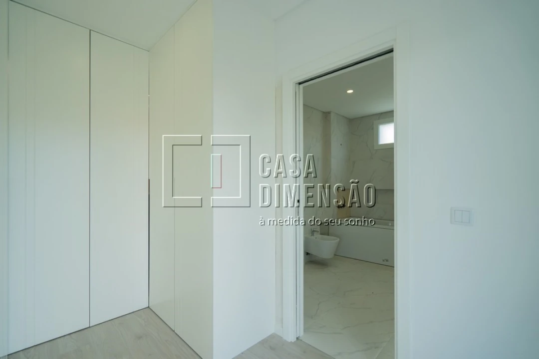 Moradia T5 para Venda em Charneca de Caparica e Sobreda Foto 58