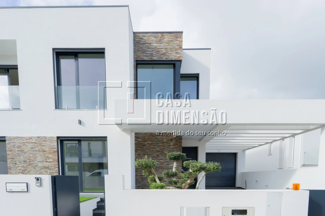 Moradia T5 para Venda em Charneca de Caparica e Sobreda Foto 69