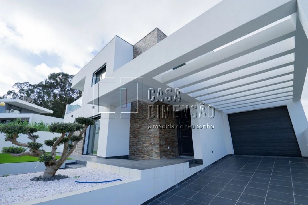 Moradia T5 para Venda em Charneca de Caparica e Sobreda Foto 73
