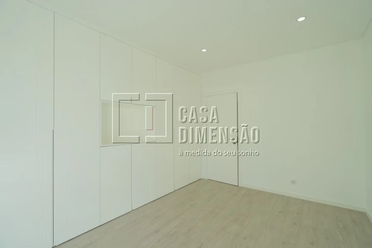 Moradia T5 para Venda em Charneca de Caparica e Sobreda Foto 29