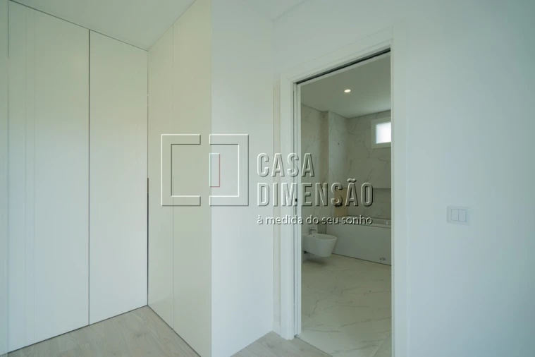 Moradia T5 para Venda em Charneca de Caparica e Sobreda Foto 58