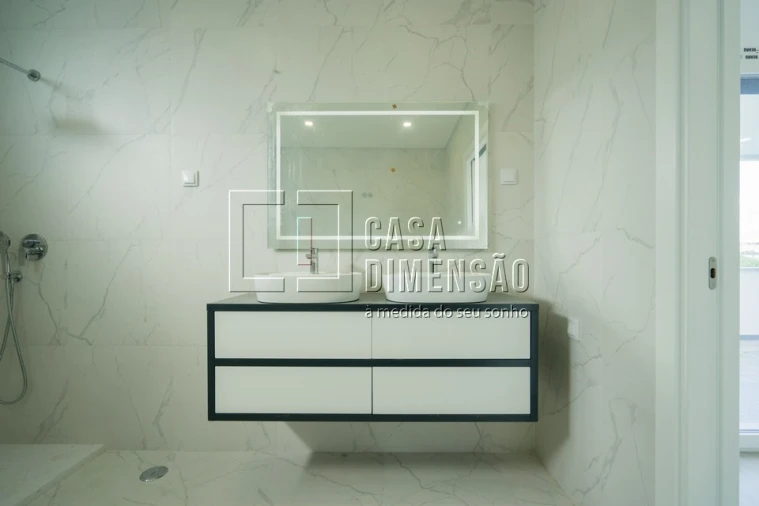 Moradia T5 para Venda em Charneca de Caparica e Sobreda Foto 64