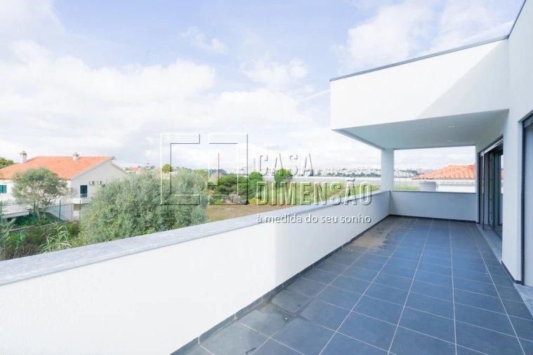 Moradia T5 para Venda em Charneca de Caparica e Sobreda Foto 68