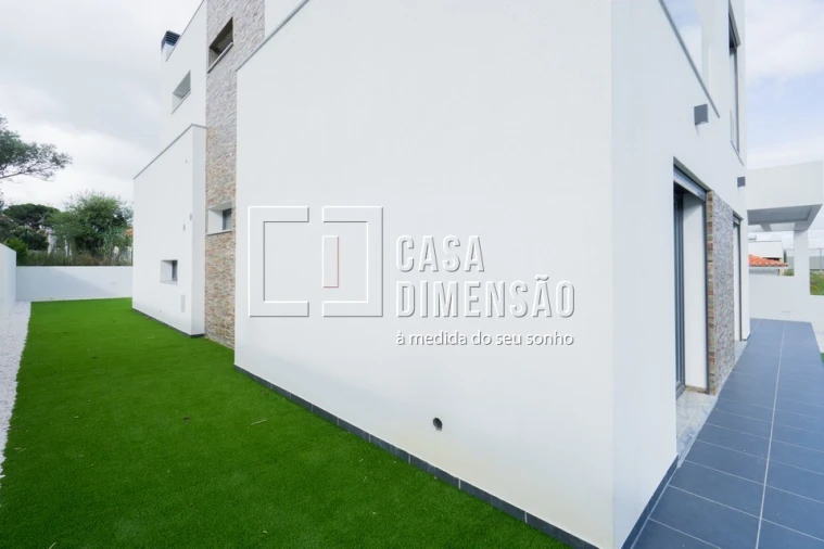 Moradia T5 para Venda em Charneca de Caparica e Sobreda Foto 78